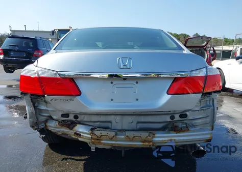 2015 Honda Accord Lx z USA, uszkodzony, nr VIN 1HGCR2F33FA160958